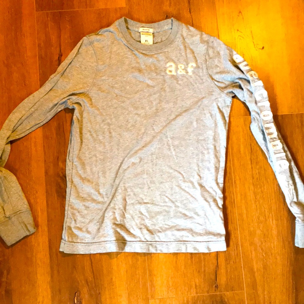 Boys Abercrombie gray long sleeve shirt